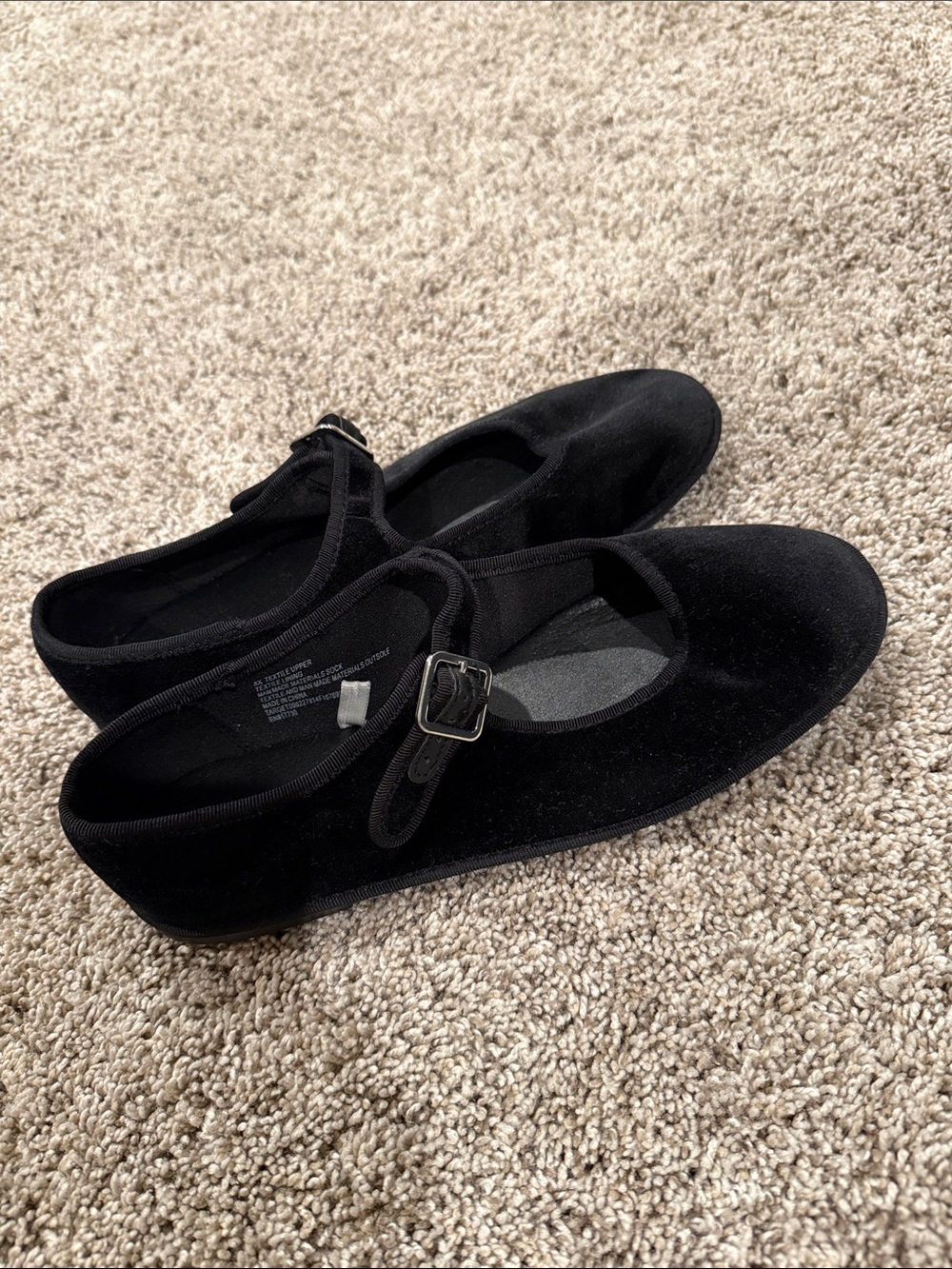 Universal Thread Black Velvet Mary Jane Flats with Buckle